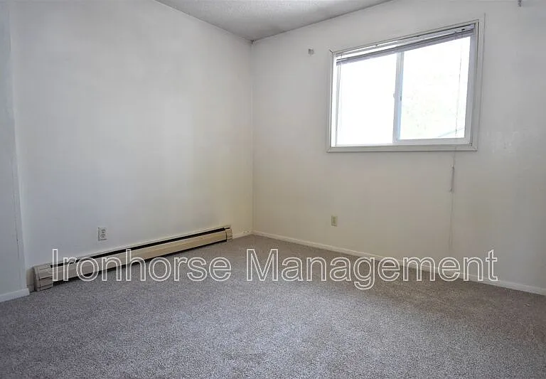 530 N Rouse Ave #3 — Photo 16
