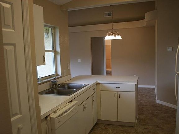 4th image of 1199 Hemingway Dr