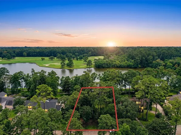 10 Shorelake Dr, Humble, TX 77339