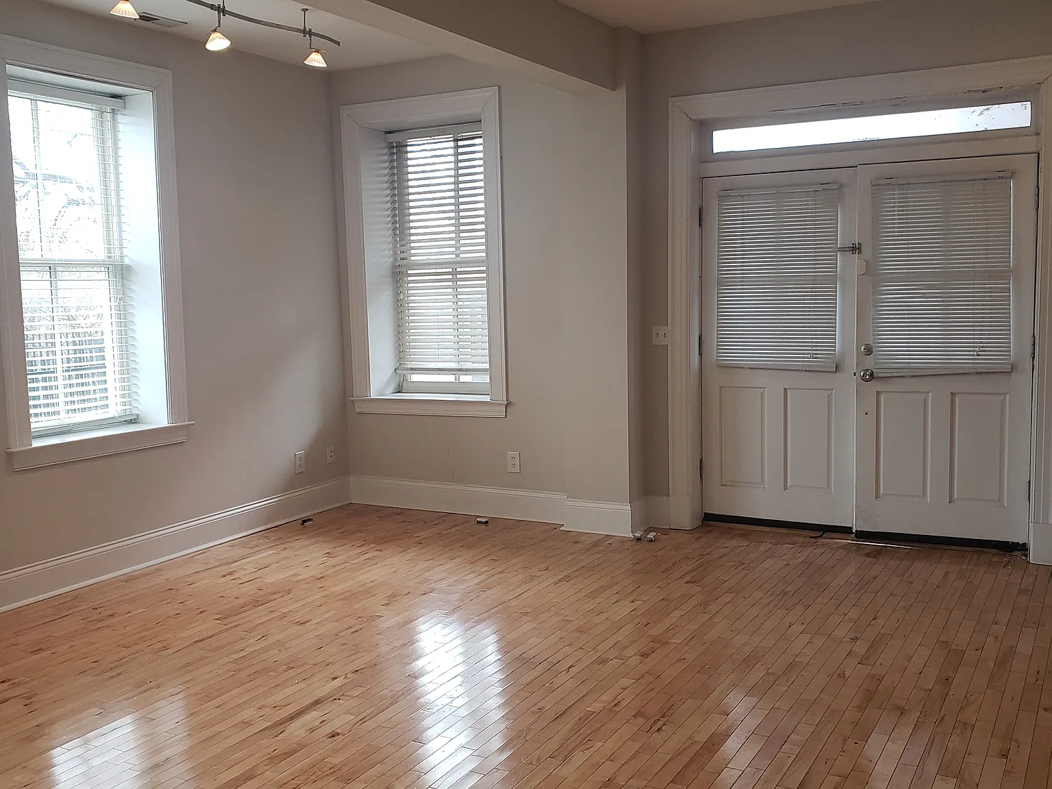 1 bed, 700 sqft, $1,100 — Photo 2