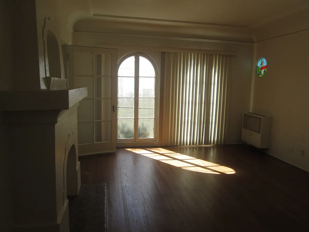 Building Photo - 2930