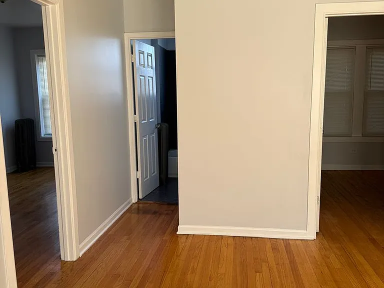 SPACIOUS 2 BEDROOM APARTMENTS AVAILABLE — Photo 17