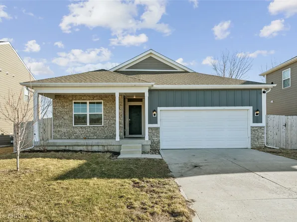 156 Dakota Cir, Waukee, IA 50263