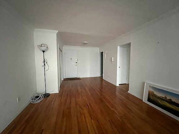 3rd image of 5440 Little Neck Pkwy APT 4N