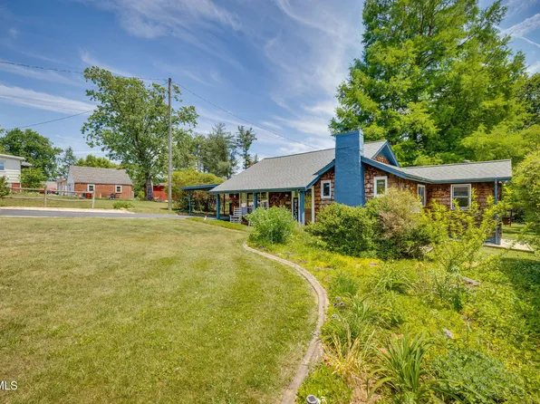 4245 Maplewood St, Kingsport, TN 37660