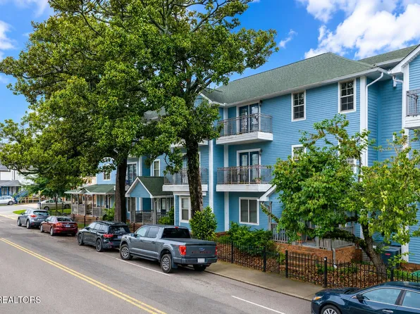 1636 Queen Anne Way, Knoxville, TN 37916
