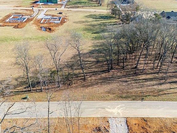 5th image of 1226 Kellys View Dr #118