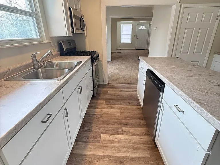 5420 E Michigan Ave — Photo 8