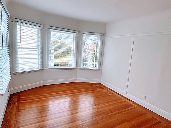 5th image of 530 Lake St APT 11