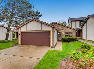 1006 Wheaton Oaks Dr, Wheaton, IL