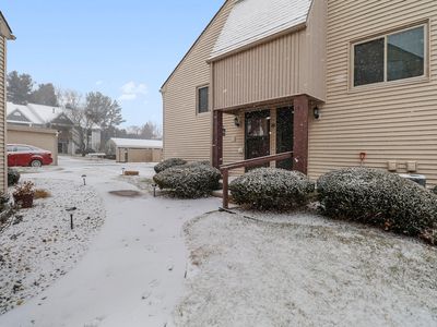 989 Millpond Rd N, Valparaiso, IN, 46385