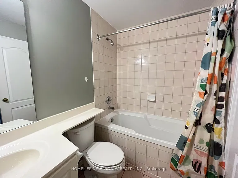 555 Yonge St #513 — Photo 18