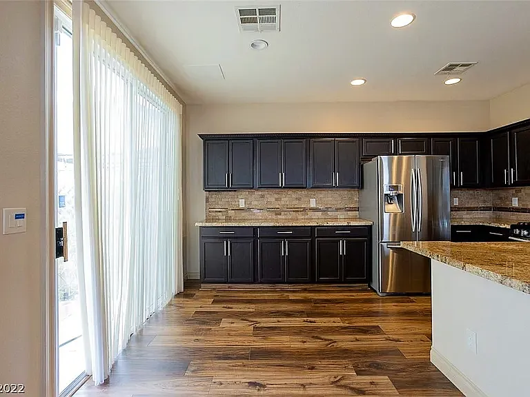 232 Priority Point St — Photo 6