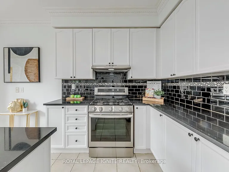 928 Philbrook Dr — Photo 19