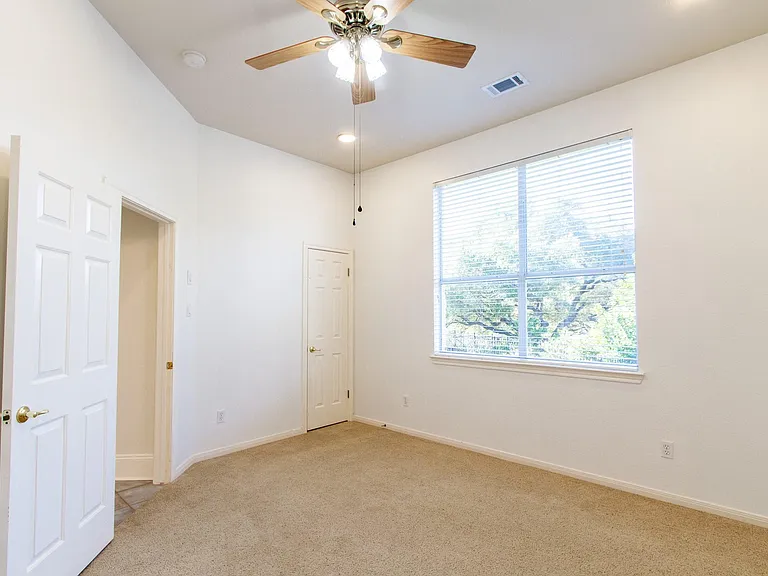 31 Lost Meadow Trl — Photo 25