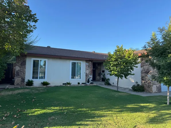 895 W Euclid Ave, Clovis, CA 93612