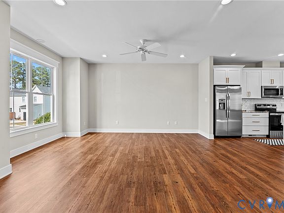 5th image of 3810 Erin Hill Dr