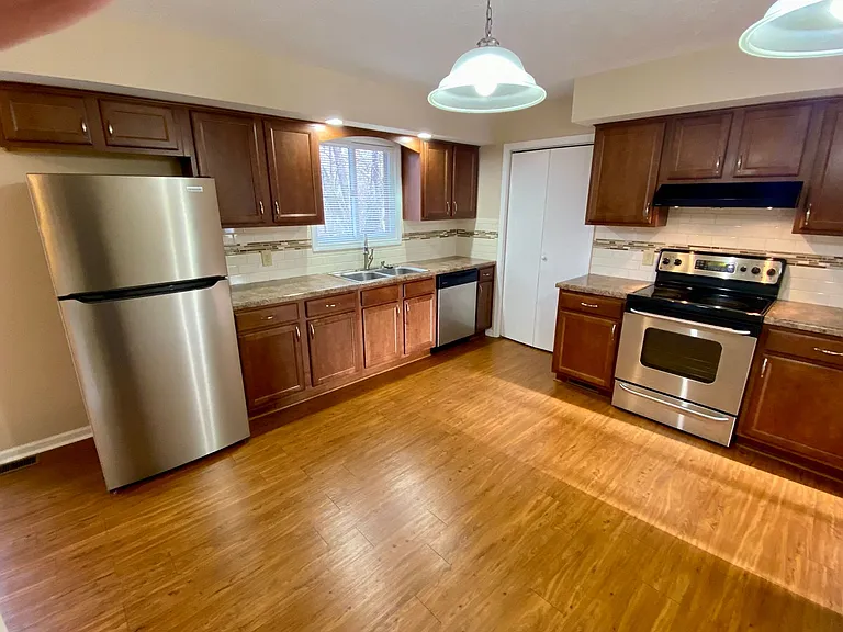 3925 Halehaven Dr — Photo 5