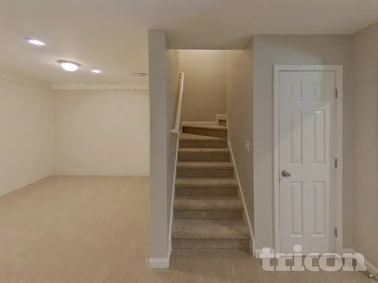 872 Woodside Dr — Photo 17