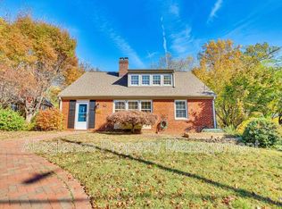 1307 Bayliss Dr, Alexandria, VA 22302