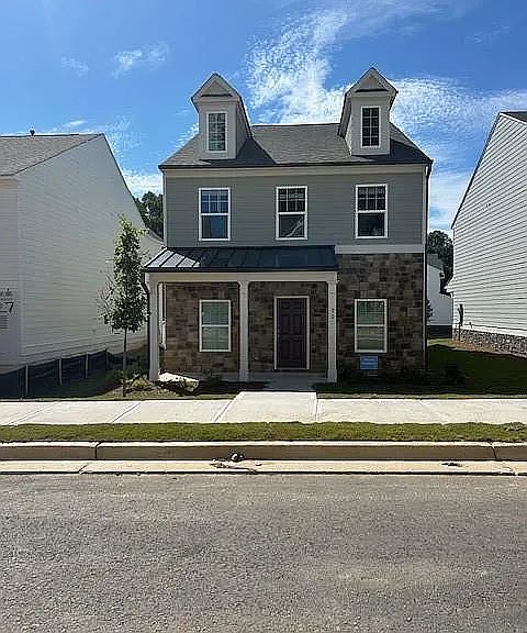 1st image of 90 Berry Dr