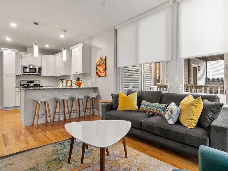 86 Marine Rd #4 — Photo 5