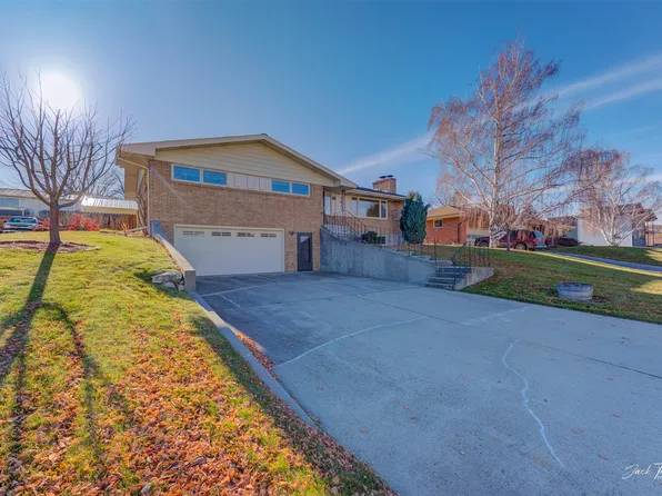 1611 Jerome Pl, Helena, MT 59601