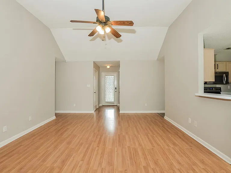 6967 Naples Dr — Photo 5