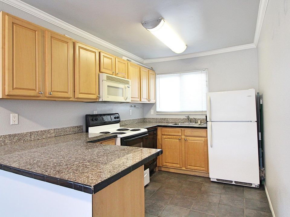 1st image of 2777 A St APT 6