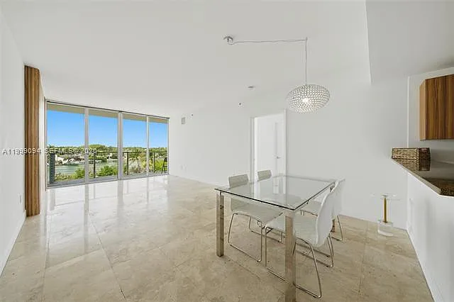 6305 Indian Creek Dr #5D — Photo 2