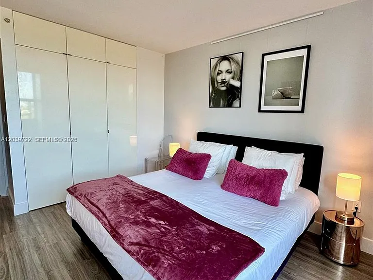 650 West Ave #403 — Photo 9