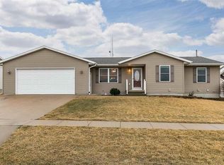 309 Taylor Dr, Lone Tree, IA 52755