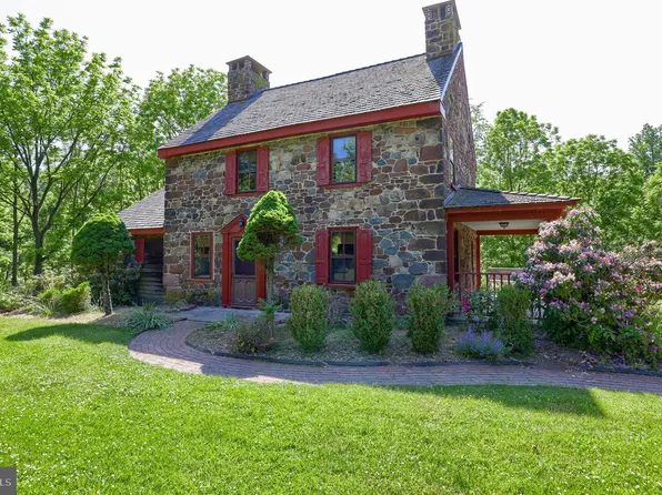 1252 Cocalico Rd, Birdsboro, PA 19508