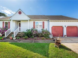 801 Kemp Meadow Dr, Chesapeake, VA 23320