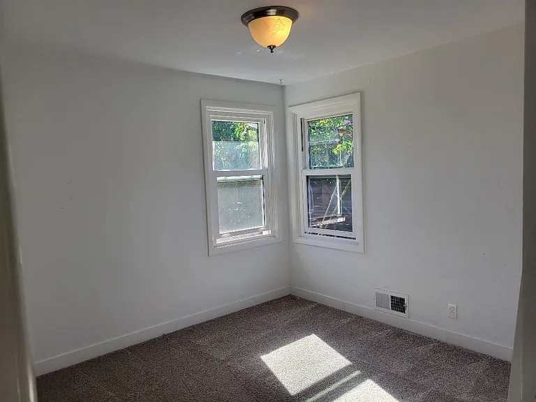 775 Gerth Ave NW — Photo 6