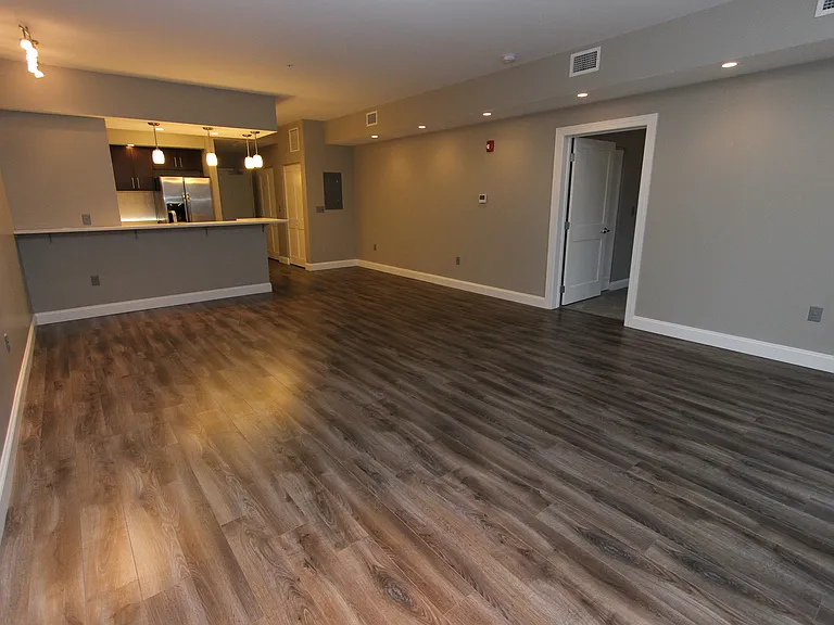 770 Elmwood Ave — Photo 14