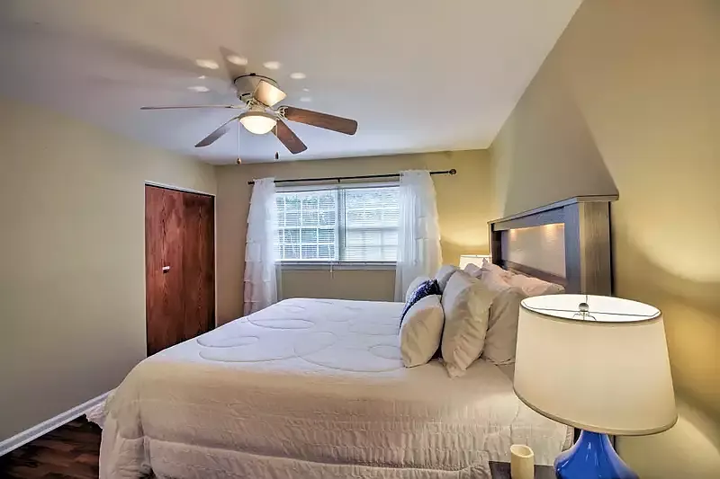 3 bed, 1500 sqft, $2,995 — Photo 4