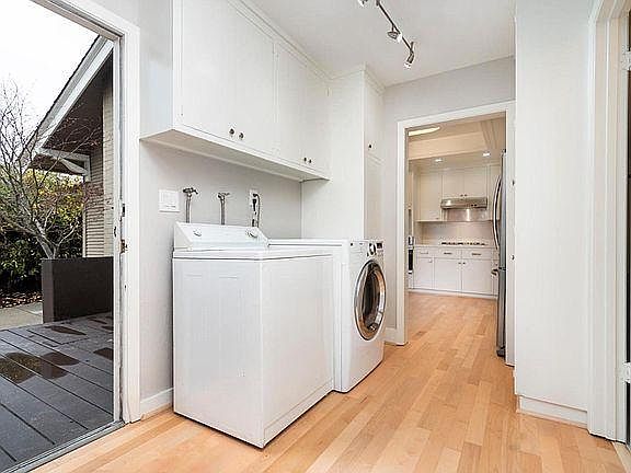 3rd image of 8098 Bayswater Ave