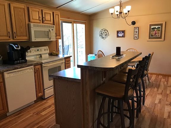 3rd image of 165 Dana Ln