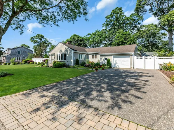 360 Bayport Avenue, Bayport, NY 11705