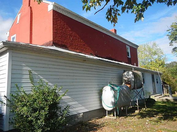 3rd image of 6704 Dovel Rd
