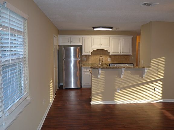5th image of 4122 Melrose Dr