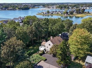 11 Elizabeth Ave, Beverly, MA 01915