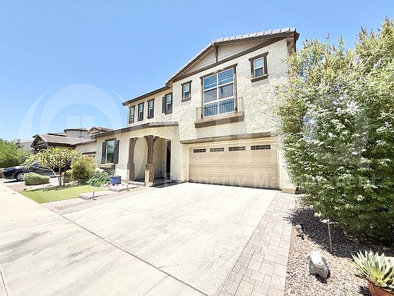 2nd image of 262 E Lantana Dr