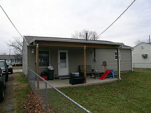 3rd image of 212 W Ross St