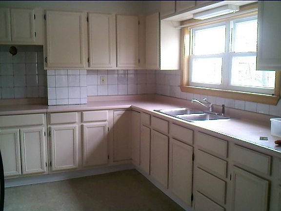 2nd Fl Bright Kitchen