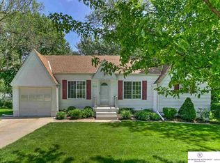 7616 Lawndale Dr, Omaha, NE 68134