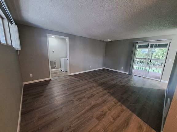4th image of 3804 22nd Ave SE #D