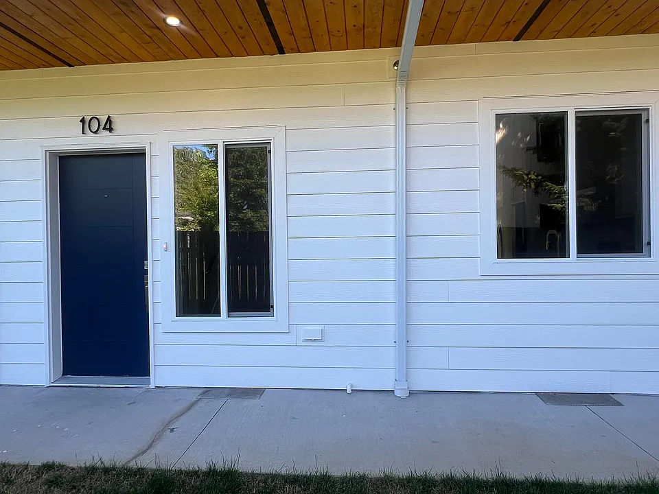 2155 Siddle Loop