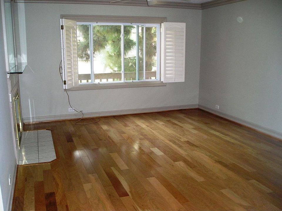 2nd image of 445 Washington Blvd APT 5